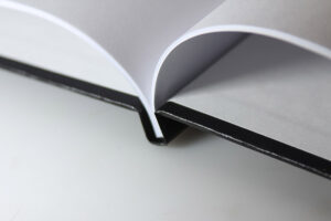 Hardcover-Klemmbindung Copyshop Hannover - Buchrücken
